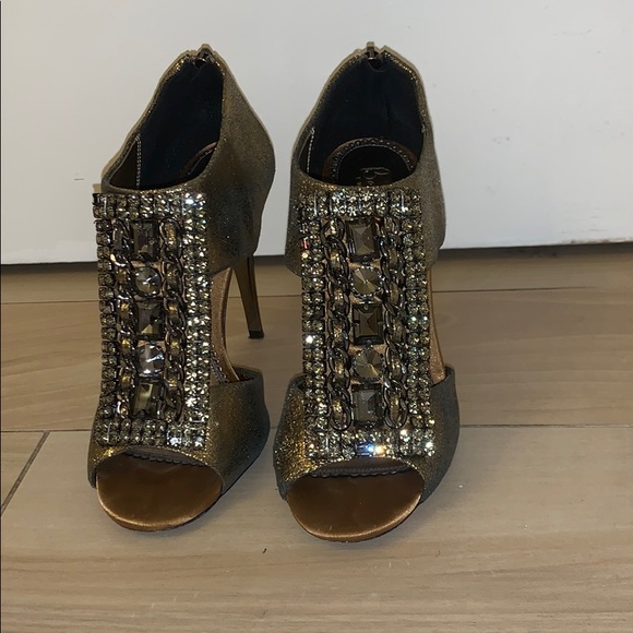 Bourne Dark Gold Heels - Picture 5 of 7